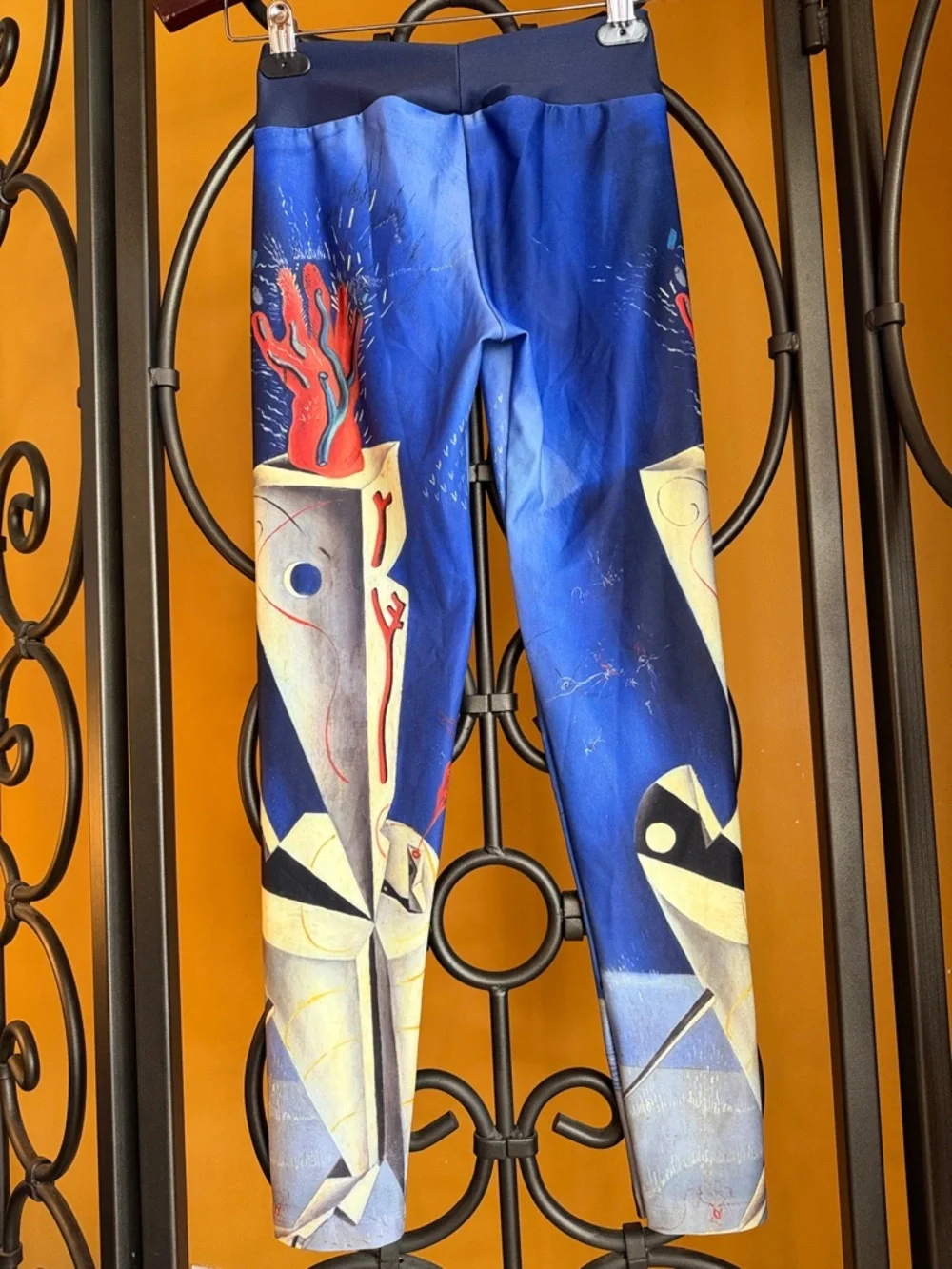 SALVADOR DALI Apparatus and Hand 1927 Leggings - Picture 4 of 12